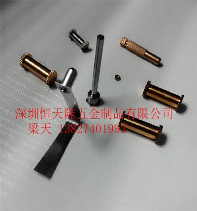 空调厂家:你们协商了,我们可以帮忙移位 房产中介:房东不解决...