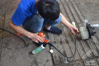 这些原因造成空调有异味