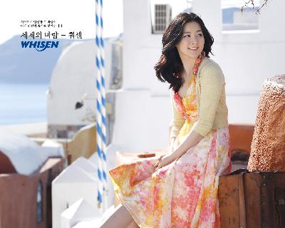 美女暴力拆解 揭开空调室外机的秘密