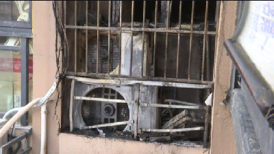 突发!大金空调外机又着火了!这回把乌先生家烧了!