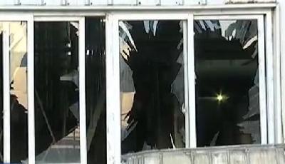 大金空调再次发生爆炸 两名维修工加氟时被炸伤