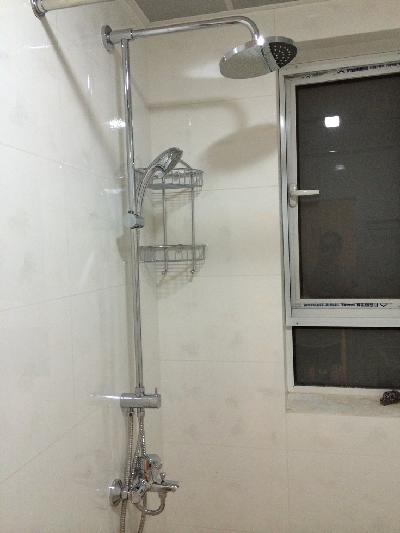 大金空调安装不当泡坏地板 称无责仅赔400